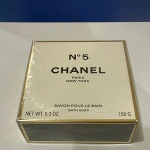 CHANEL N°5 Bath Soap - White and Gold